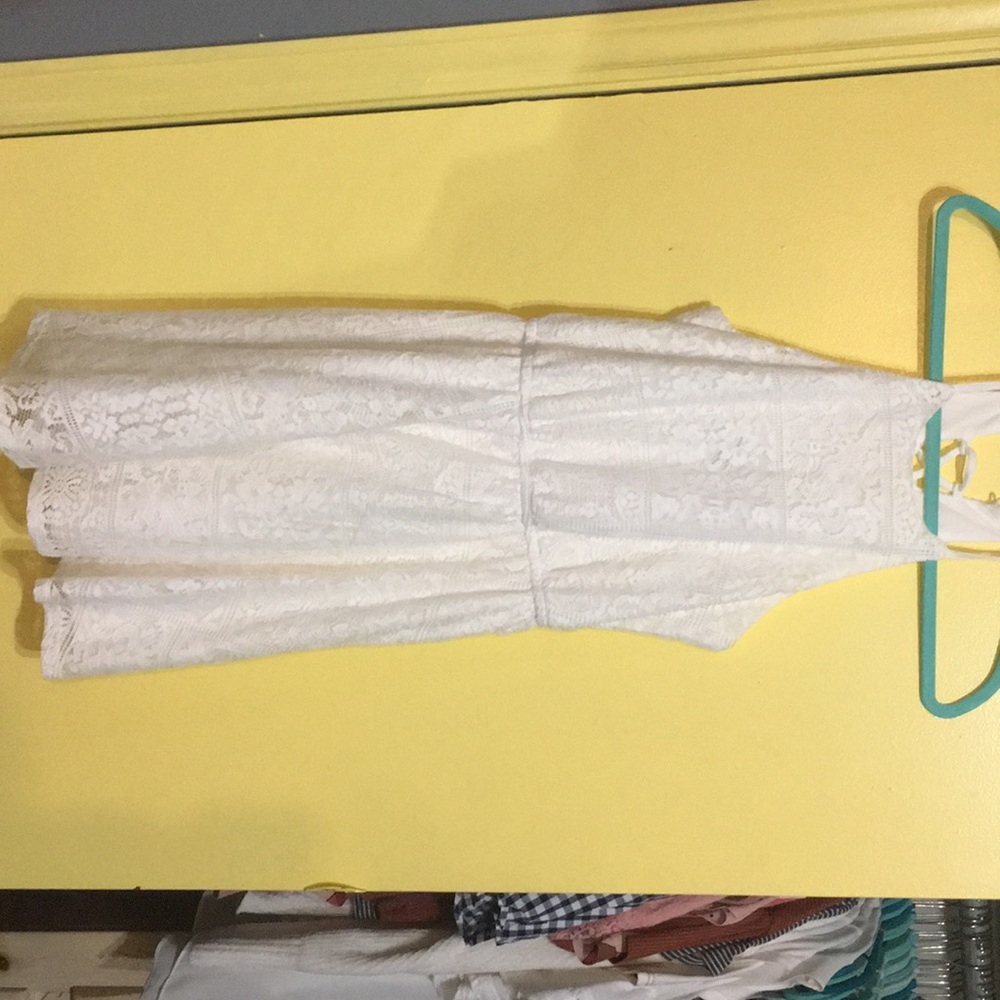 lace white dress